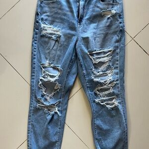 American Eagle Distressed Light Blue Women's Ripped Jeans